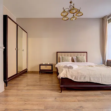 Old 1br, Doma Square Views شقة *