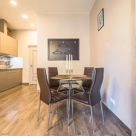 Old 1br, Doma Square Views Διαμέρισμα *